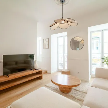 Newly Renovated 2br With Ac & Terrace | By Airnest Apartamento