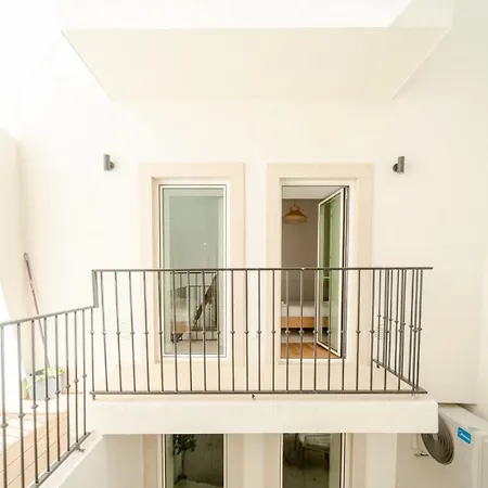 Apartman Newly Renovated 2br With Ac & Terrace | By Airnest *